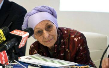 Emma Bonino e stabile ma la situazione resta delicata domani sara trasferita in una struttura privata il bollettino 364x230