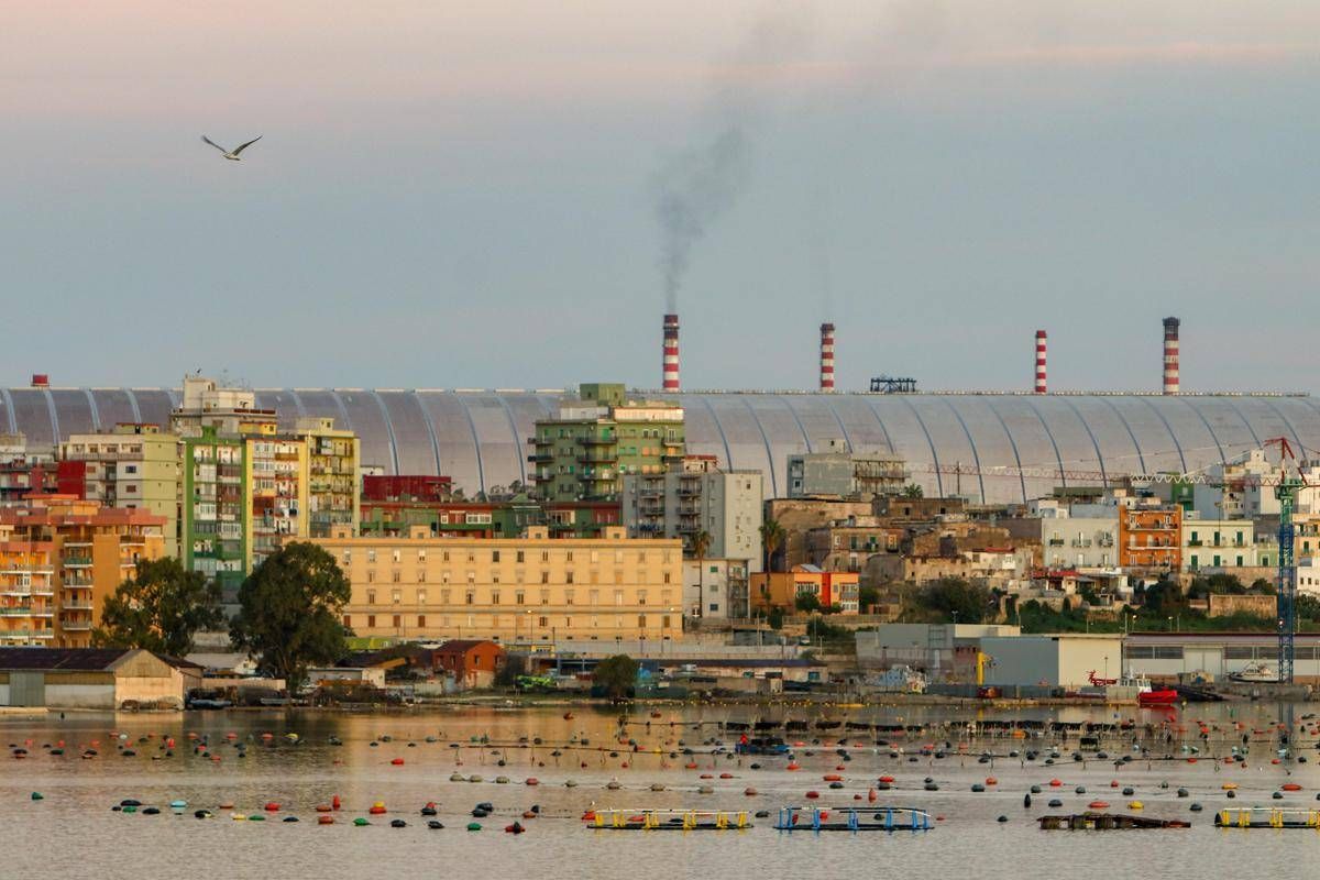 Ex Ilva, incontro governo-sindacati. Mantovano: "Porteremo decreto con misure per lavoratori oggi in Cdm"