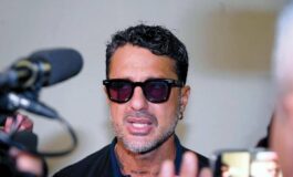 Fabrizio Corona e figlio minacciati auto dellex re dei paparazzi presa a colpi di catena 265x160