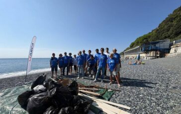 Fondazione Marevivo arca Fondi e Bper Banca pulizia tratto costa ligure recuperati 115 kg rifiuti 364x230