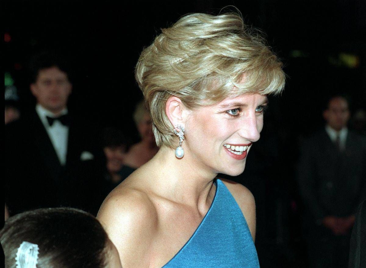 Funerali Diana, la rivelazione di Charles Spencer: una telefonata fece cambiare canzone a Elton John