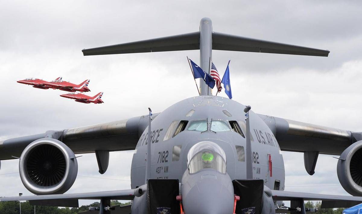"Grave incidente" vicino a base UK: da Fairford decollano bombardieri Usa per attacchi a Iran