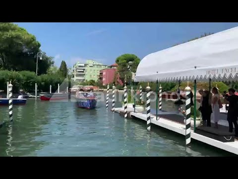 Greta Scarano: l'arrivo al Festival di Venezia 83