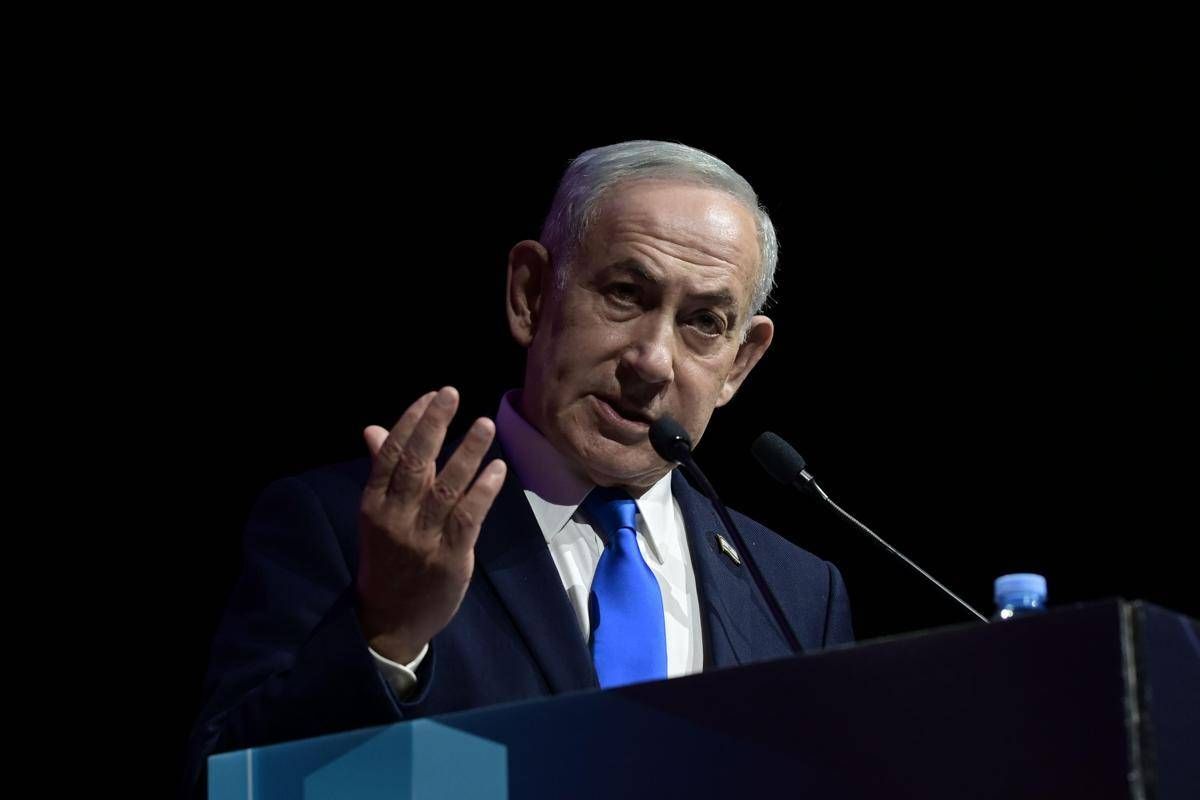 Guerra Usa-Iran, Netanyahu: "Vicini a rovesciare il regime, Teheran è sull'orlo del collasso"