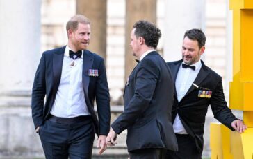 Harry makes his first public appearance after returning to London Meghan is not at his side 2