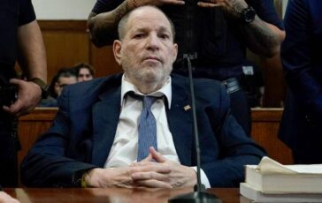 Harvey Weinstein condannato a 15 anni di carcere per violenza sessuale 364x230