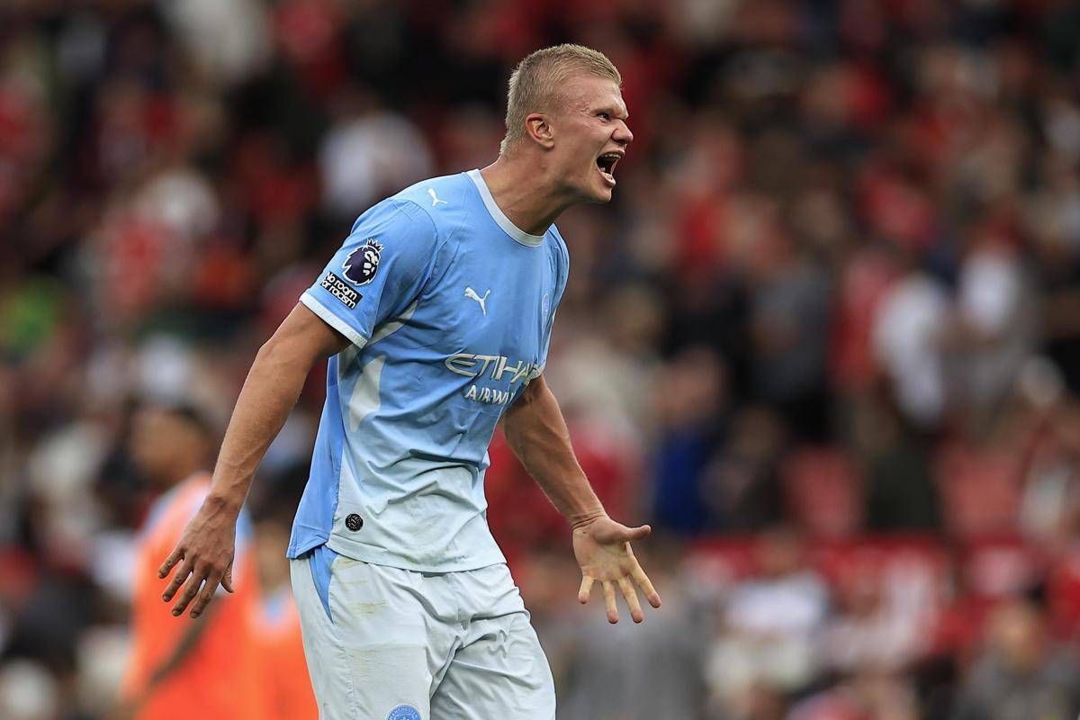 "Il Var ha sbagliato", Manchester City vince il derby con gol irregolare