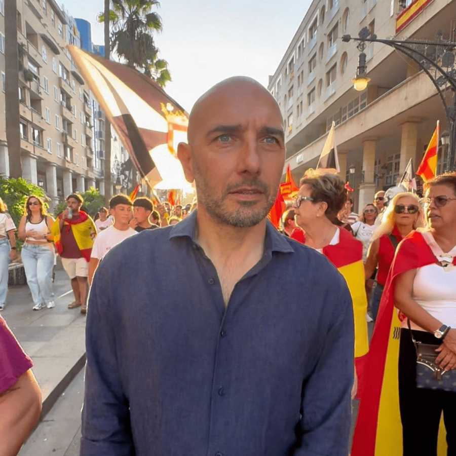 Il leghista Morelli 'reporter' da Ceuta: "Abitanti per ora protetti dagli agenti, ma temono per quando resteranno soli..."