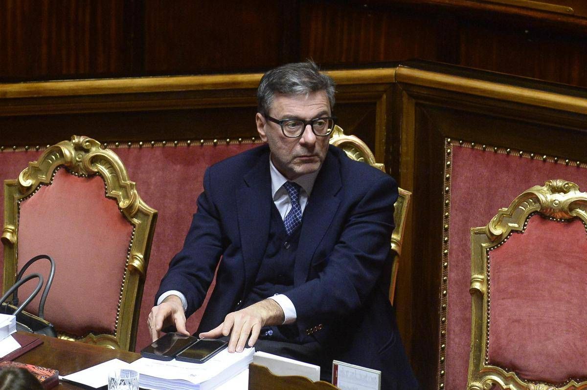 Istat, deficit resta al 3,1%: Italia ancora in procedura di infrazione. Giorgetti: "Prendiamo atto con rammarico"