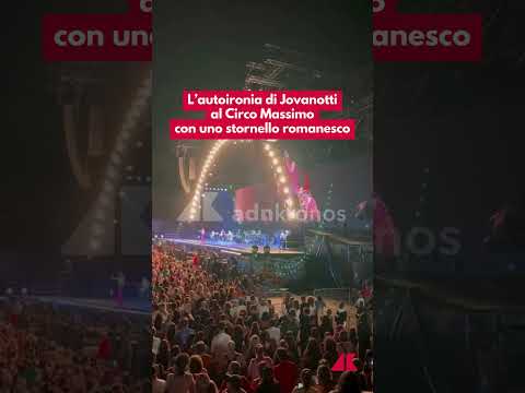 L’autoironia di Jovanotti al Circo Massimo con uno stornello romanesco