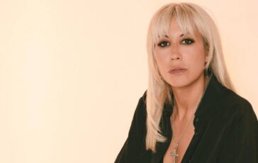Malika Ayane la serenita di sentirsi irrilevanti nelluniverso dentro il nuovo album Cicale 364x230