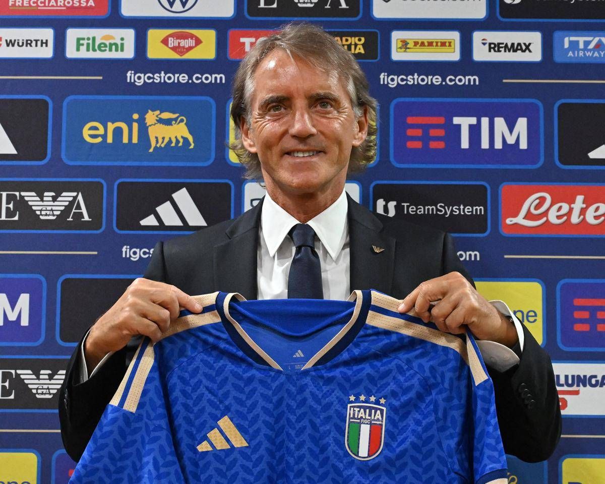 Mancini riapre il ciclo azzurro da Coverciano: "Torno per vincere, ho fiducia nei giovani"