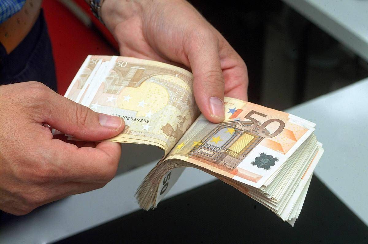 Manovra, viceministro Leo: "Cercheremo risorse per portare aliquota a 33% per redditi tra 50 e 60mila euro"