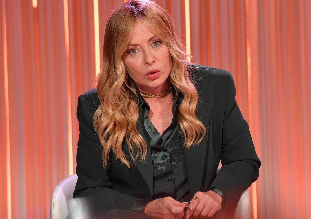 Meloni: "Avanti con il taglio delle tasse". E sulla scuola: "Nessuno vuole cacciare bambini"