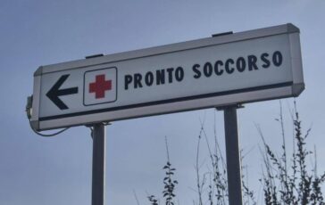 Messina donna getta acido contro il suo avvocato il legale e grave in ospedale 364x230