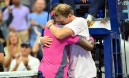 Michelsen perde e scoppia a piangere Tiafoe lo consola fair play agli US Open 265x160