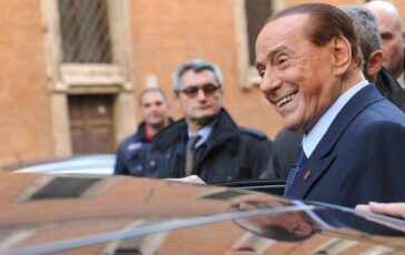 Mondadori Milan Mediaset il racconto del milanesone Berlusconi nella sua citta 364x230