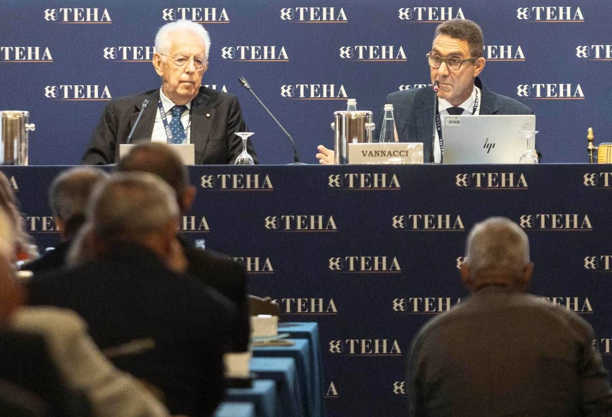 Monti e il confronto con Vannacci a Cernobbio: "In lei trovo ricostituzione narrativa, retorica e spirito del fascismo"