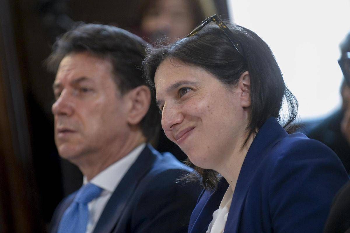 "Opposizione frammentata riuscirà a unirsi contro Meloni?", lo scenario politico italiano visto dal Financial Times