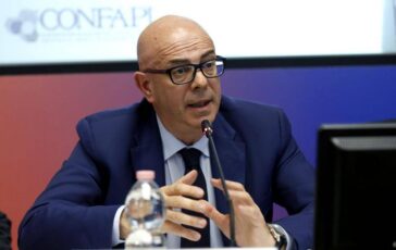 Ora solare Napoli Confapi Meglio ora legale permanente benefici per pmi 364x230