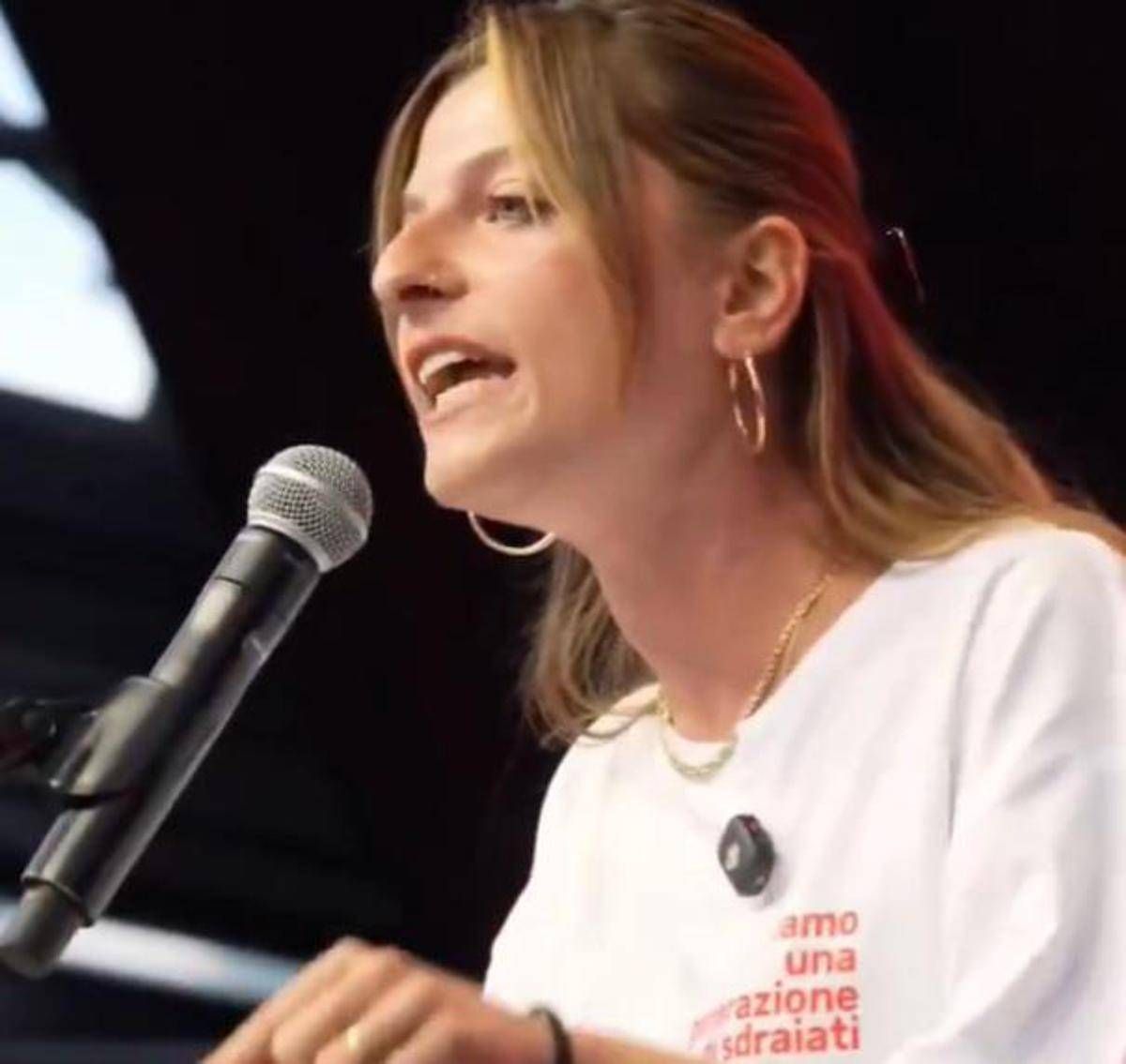 "Organizzeremo i disertori", il messaggio virale di Virginia Libero: la leader dei giovani dem divide il Pd