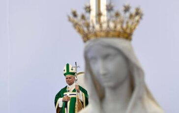 Papa Leone XIV oggi a Lourdes Medicina non si faccia serva della morte programmata chi soffre non va eliminato 364x230