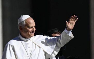 papa mai delegare ad algoritmi decisioni che spettano solo alluomo 2