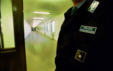 Pisa detenuti in rivolta in diretta su TikTok al carcere Don Bosco 364x230
