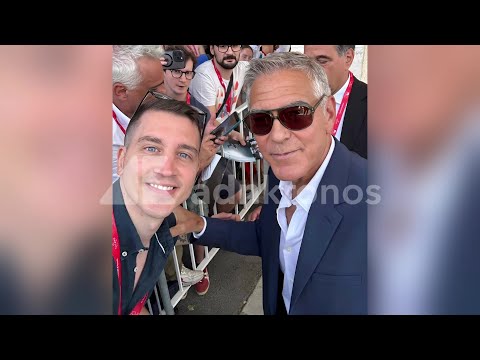 Prende due settimane di ferie per scattarsi selfie con le star, a Venezia 2026 c'è "l'acchiappavip"