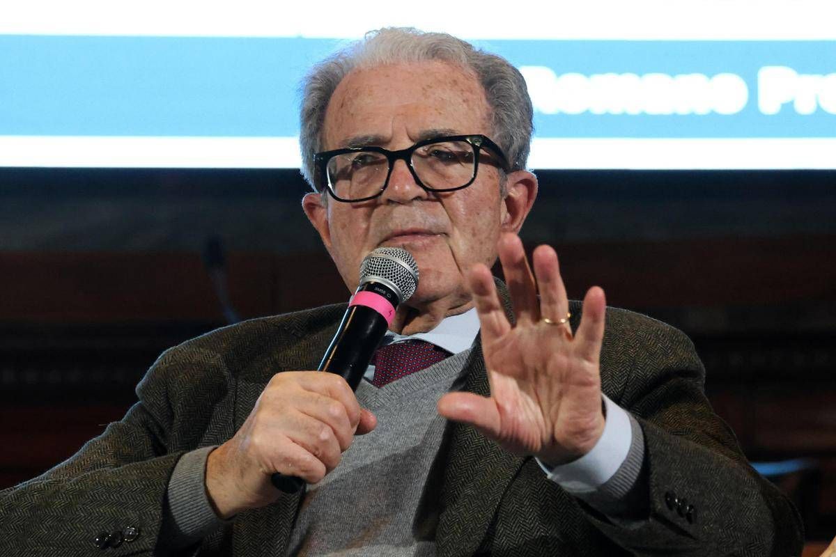 Prodi: "Meloni come Vannacci vuole Europa debole, Ue finita se vince Afd"