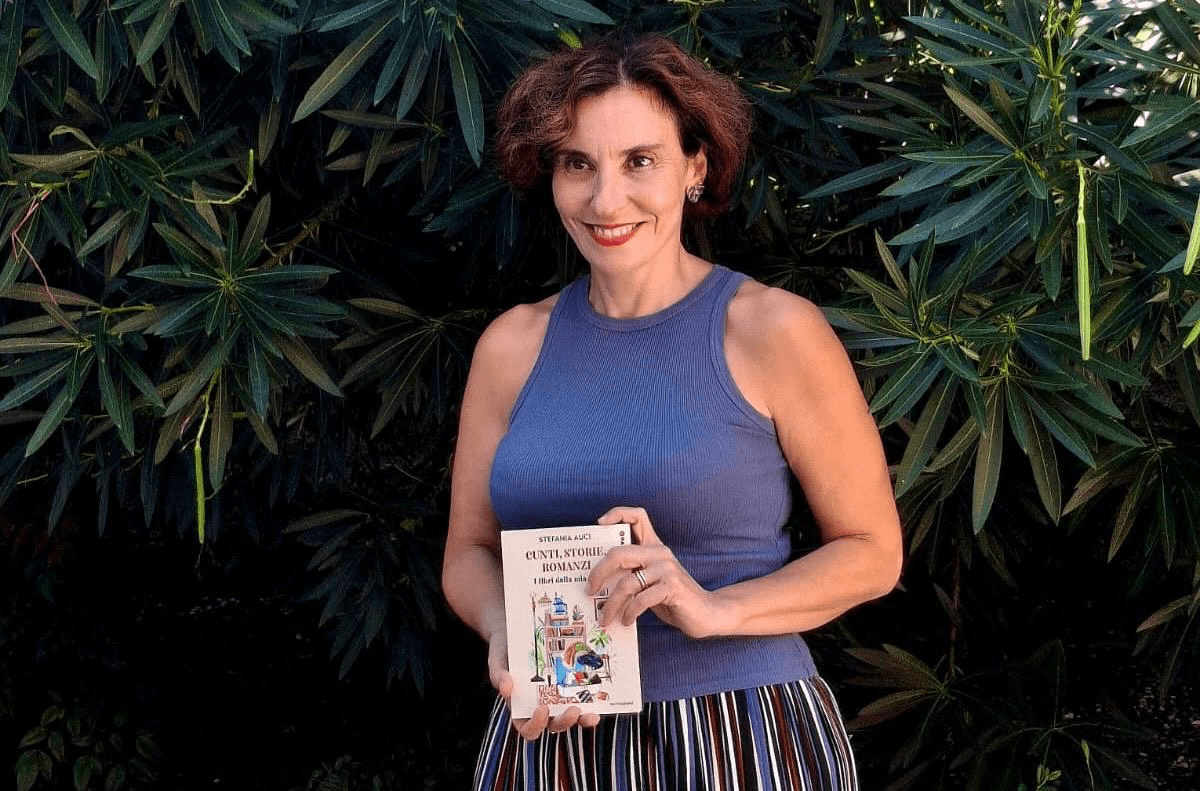 Prof accoltellata, la scrittrice Auci: "Anch'io minacciata in classe, avevo tolto un cellulare"