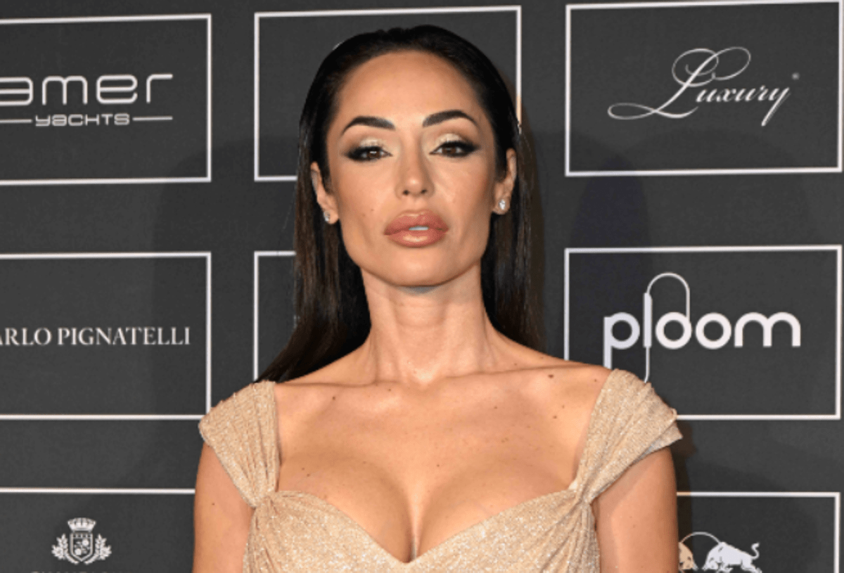 Raffaella Fico: "Io tradita, l'ho cacciato subito di casa. Smettiamola di dare la colpa alle donne"