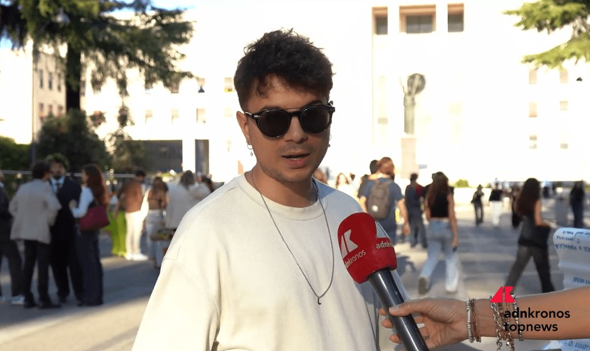 Roma, artista Varsalone: "La mia opera aiuta studenti in ricerca proprio benessere"