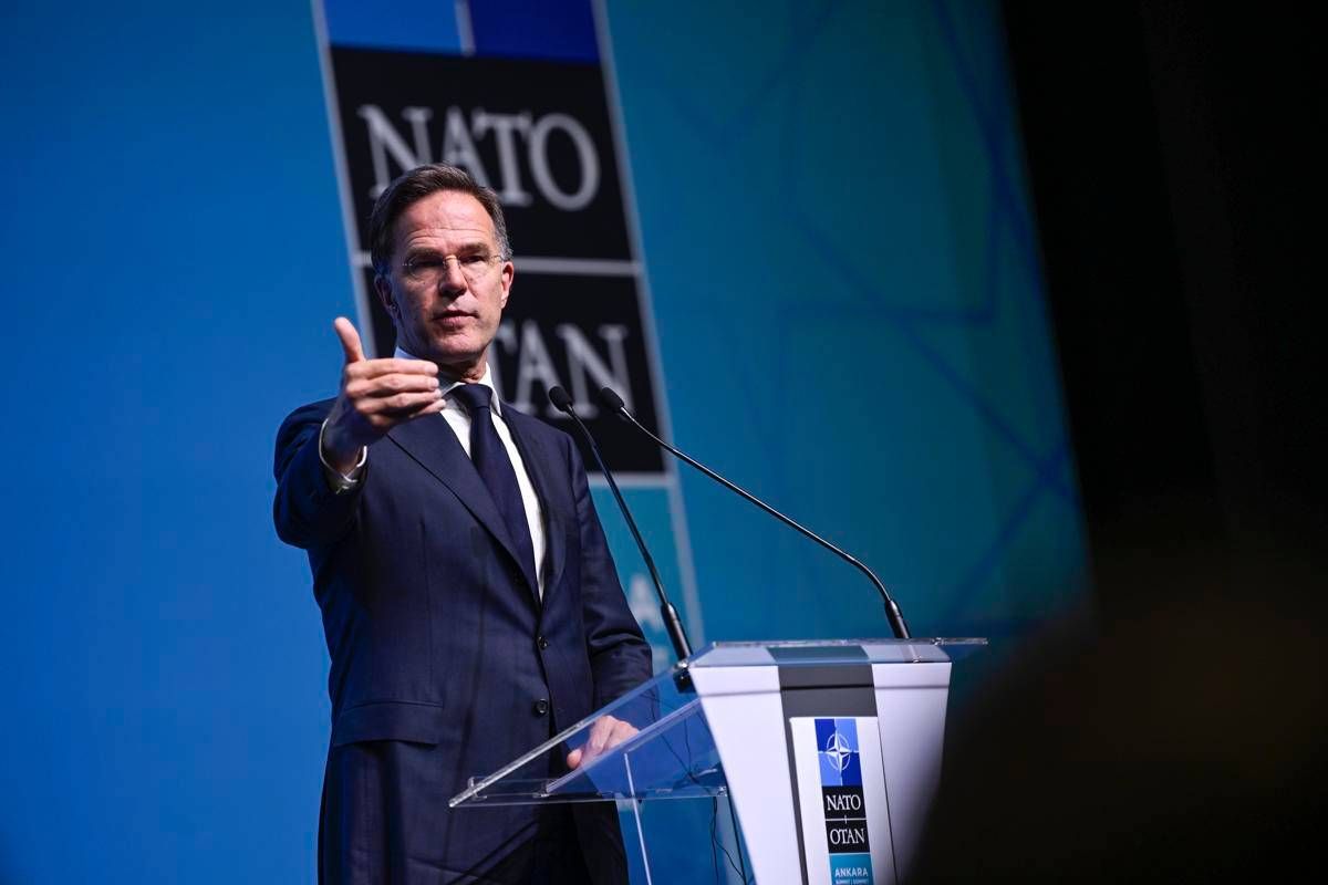 Rutte: "Non c'è un rischio concreto di escalation nucleare, Nato è più forte della Russia"