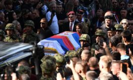 Serbia migliaia a Belgrado per i funerali di Mladic. Ue Era un criminale 265x160