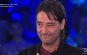 Simone Annicchiarico squalificato dal Gf Vip le scuse in diretta Mi sono sentito tradito da me stesso 364x230