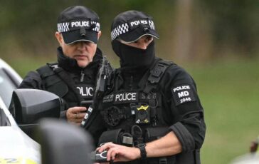 Sventato attentato in Gran Bretagna esplosivi vicino a una base Raf a Fairford chi sono i 5 arrestati 364x230
