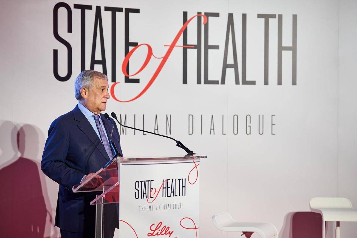Tajani: "Governo stabile attrae investimenti"