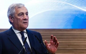 Tajani Magistrati siano piu rigidi su arresti colpirne uno per educarne cento. Anm Parole contrarie a Stato di diritto 364x230