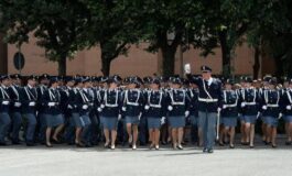 Tatuaggi vietati e gonna obbligatoria nelle cerimonie per poliziotte Silp Cgil E discriminatorio 265x160