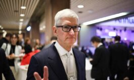 Tim Cook saluta Apple dopo 15 anni John Ternus e il nuovo amministratore delegato 265x160
