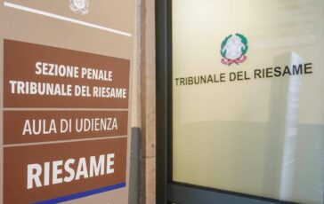 Torino 13enne molestata obbligo di firma revocato scatta la custodia cautelare in carcere per il bengalese 364x230