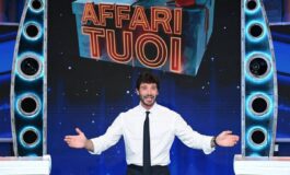 Torna Affari Tuoi da oggi Stefano De Martino tutti i giorni su Rai1 265x160