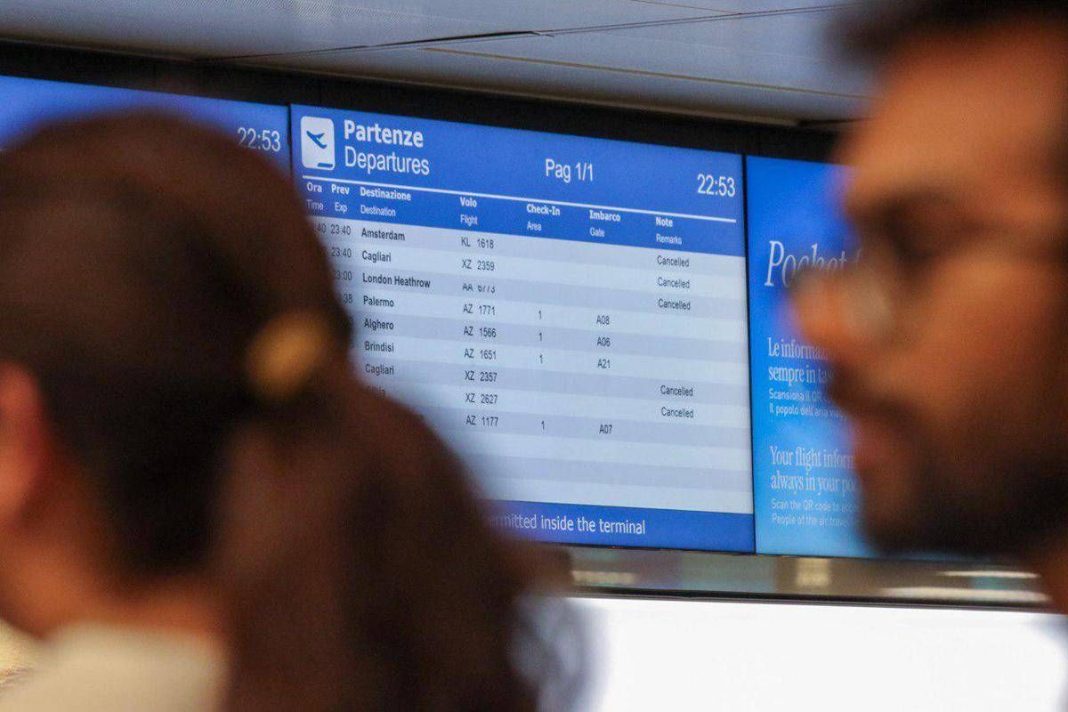 Trasporto aereo, torna l''incubo' degli scioperi: ecco i diritti dei viaggiatori