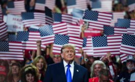 Trump comizio show di due ore a Dallas 5mila dollari a ogni americano se i Repubblicani vincono i midterm 265x160