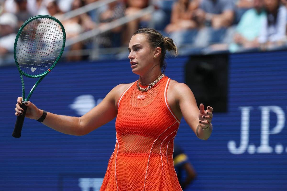 US Open, Sabalenka litiga ancora con un giornalista: "Pensa prima di parlare"