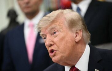 Usa Iran il nuovo piano di Trump mini attacchi nello Stretto di Hormuz 364x230