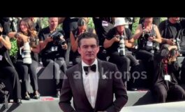 Venezia 83 Orlando Bloom infiamma il red carpet per Bucking Fastard 265x160