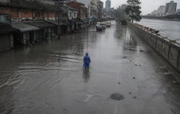 Allerta inondazione a Bangkok: 50 quartieri sotto decreto di emergenza