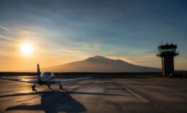 Allerta rossa sull'Etna: aeroporto di Catania con restrizioni di atterraggi